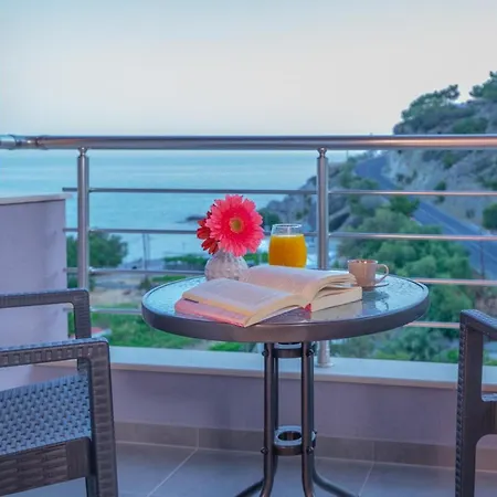Villa Achlia *